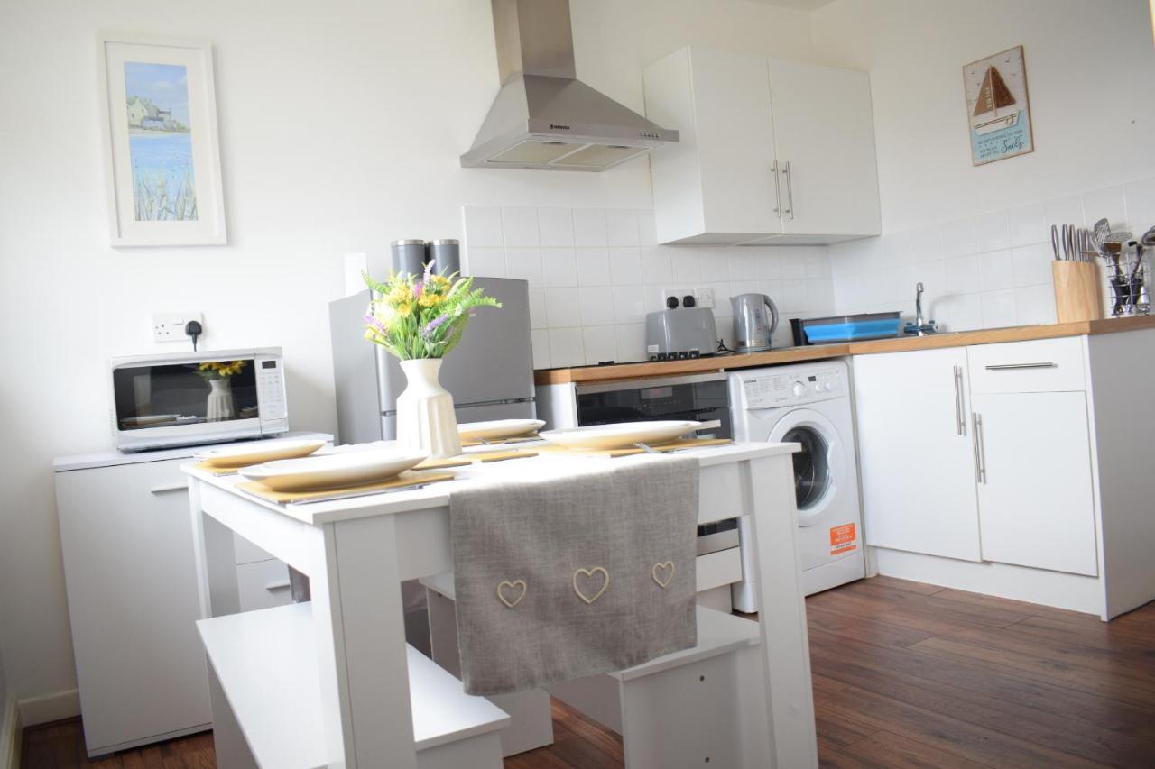 The Bay Beach Apartments Bournemouth Luaran gambar