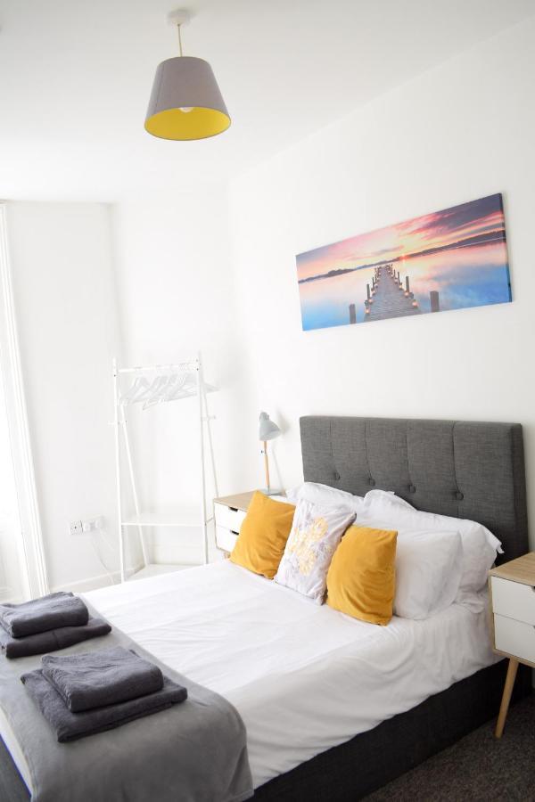 The Bay Beach Apartments Bournemouth Luaran gambar